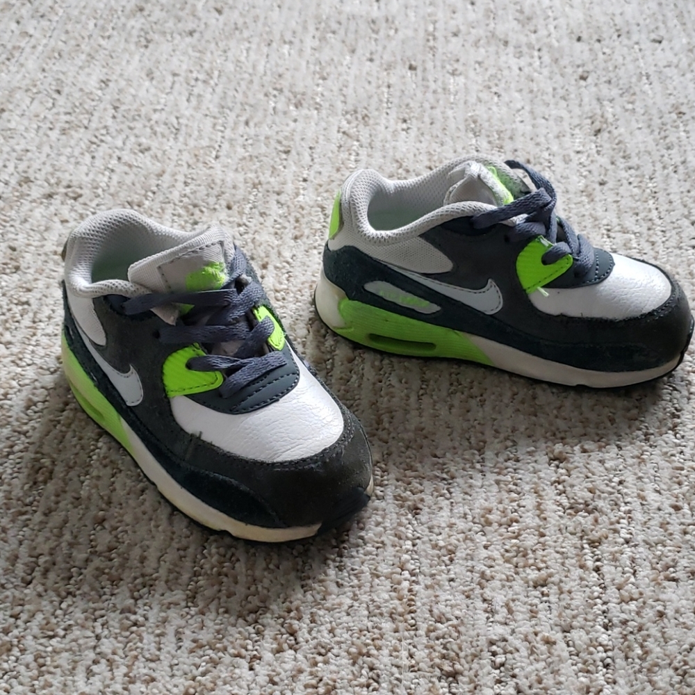 Toddler Nike Air Max 90 Size 7 Sneakers